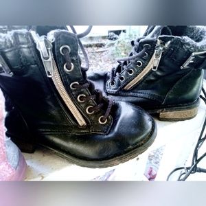 Super cute winter boots toddler girl size 8!